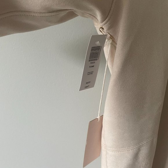 Aritzia Vegan Suede T-Shirt Shacket - Picture 11 of 11